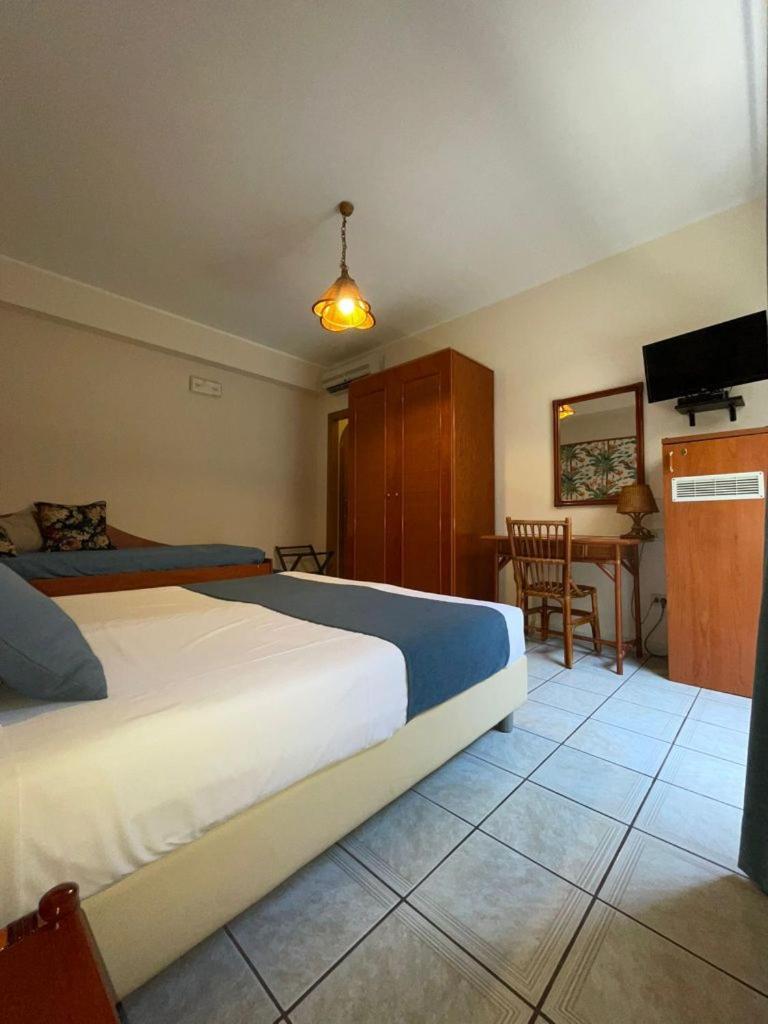 Casa Famiani Bed & Breakfast Letojanni Exterior photo